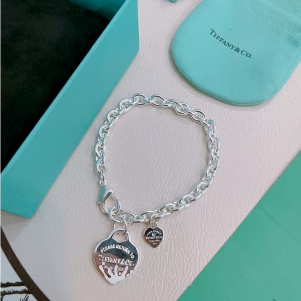 Tiffany & Co. Silver Heart Charm Bracelet - Picture 6 of 6